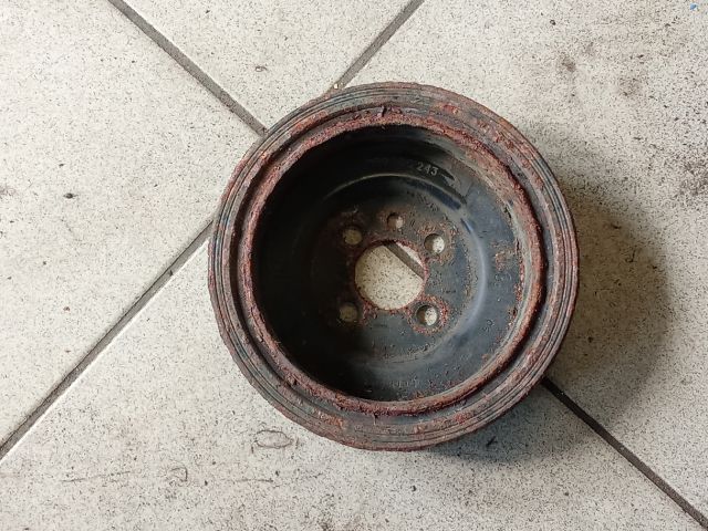 bontott VW PASSAT B6 Főtengely Szíjtárcsa