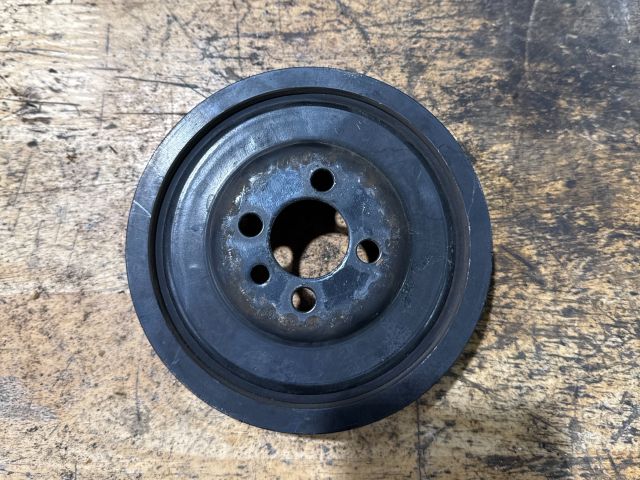 bontott VW PASSAT B6 Főtengely Szíjtárcsa