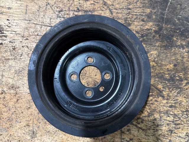 bontott VW PASSAT B6 Főtengely Szíjtárcsa