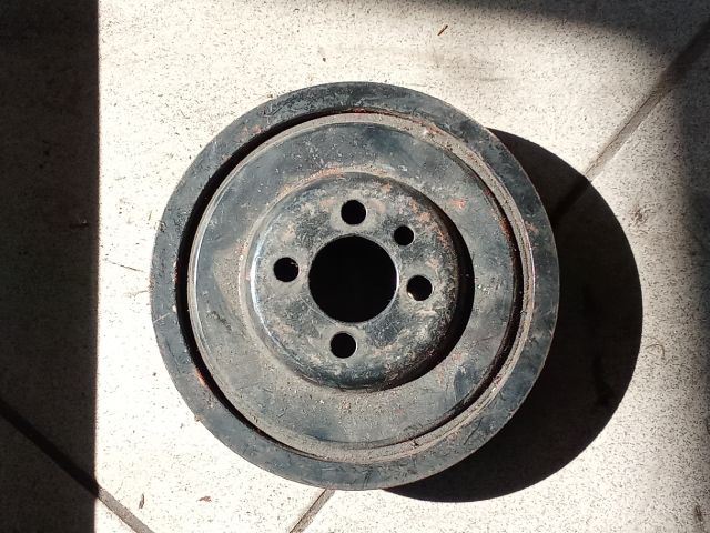 bontott VW PASSAT B6 Főtengely Szíjtárcsa