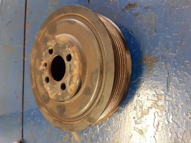 bontott VW PASSAT B6 Főtengely Szíjtárcsa