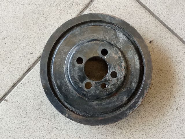 bontott VW PASSAT B6 Főtengely Szíjtárcsa