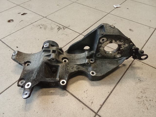 bontott VW PASSAT B6 Generátor Tartó Bak