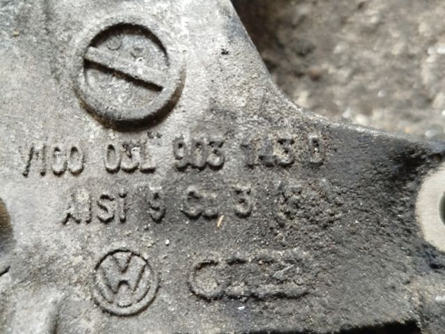 bontott VW PASSAT B6 Generátor Tartó Bak