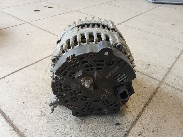 bontott VW PASSAT B6 Generátor