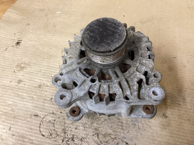 bontott VW PASSAT B6 Generátor