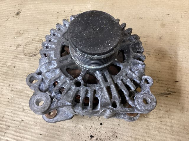 bontott VW PASSAT B6 Generátor