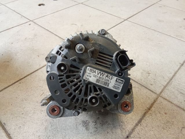 bontott VW PASSAT B6 Generátor