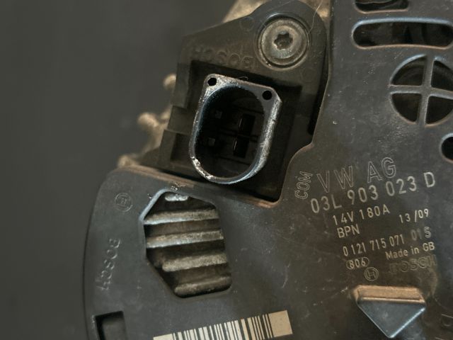 bontott VW PASSAT B6 Generátor