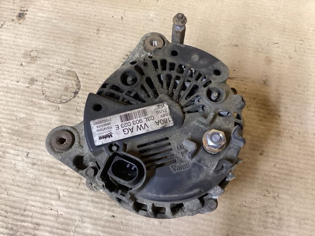 bontott VW PASSAT B6 Generátor