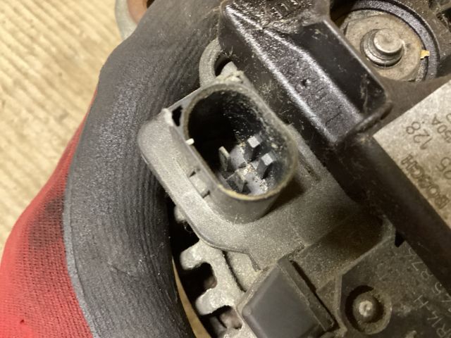 bontott VW PASSAT B6 Generátor