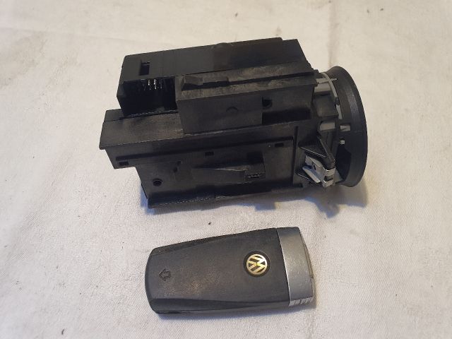 bontott VW PASSAT B6 Gyújtáskapcsoló Házzal