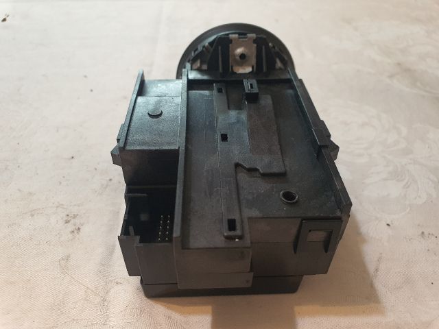 bontott VW PASSAT B6 Gyújtáskapcsoló Házzal