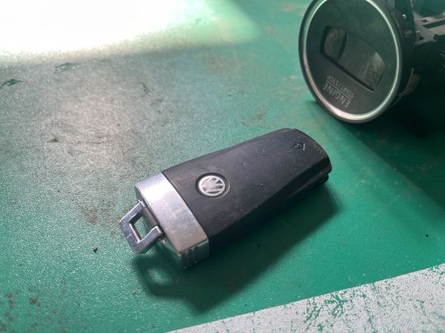 bontott VW PASSAT B6 Gyújtáskapcsoló Házzal