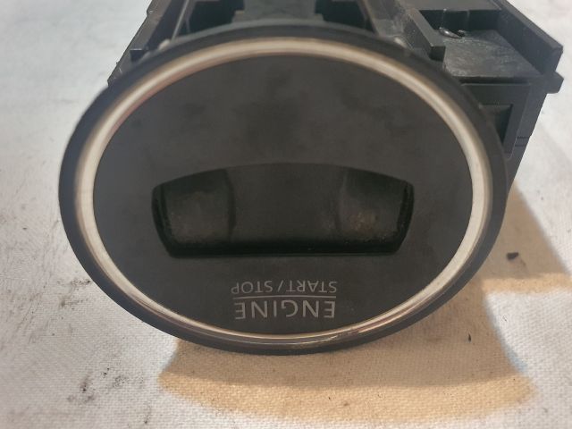 bontott VW PASSAT B6 Gyújtáskapcsoló Házzal