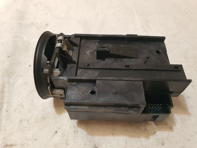 bontott VW PASSAT B6 Gyújtáskapcsoló Házzal