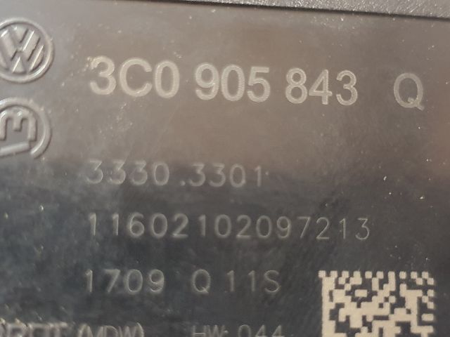 bontott VW PASSAT B6 Gyújtáskapcsoló Házzal