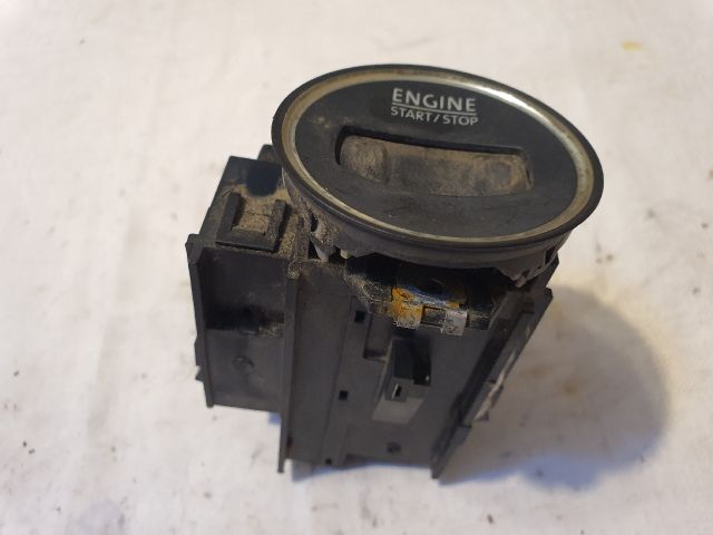 bontott VW PASSAT B6 Gyújtáskapcsoló Házzal