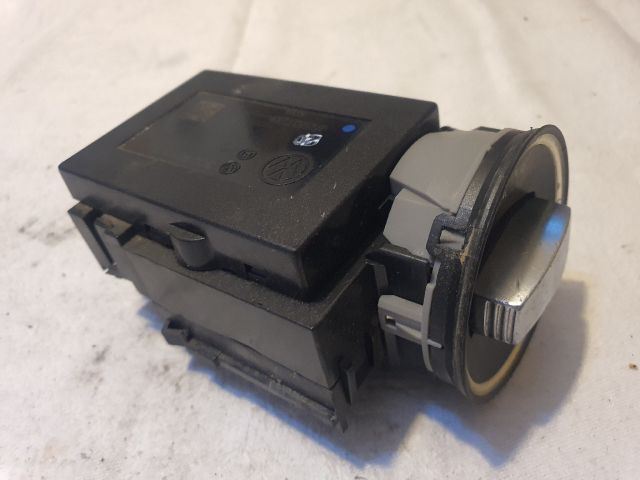 bontott VW PASSAT B6 Gyújtáskapcsoló Házzal