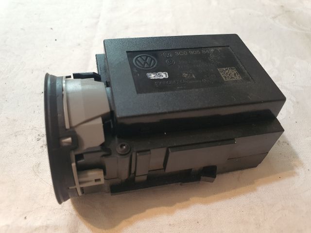 bontott VW PASSAT B6 Gyújtáskapcsoló Házzal