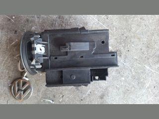 bontott VW PASSAT B6 Gyújtáskapcsoló Házzal