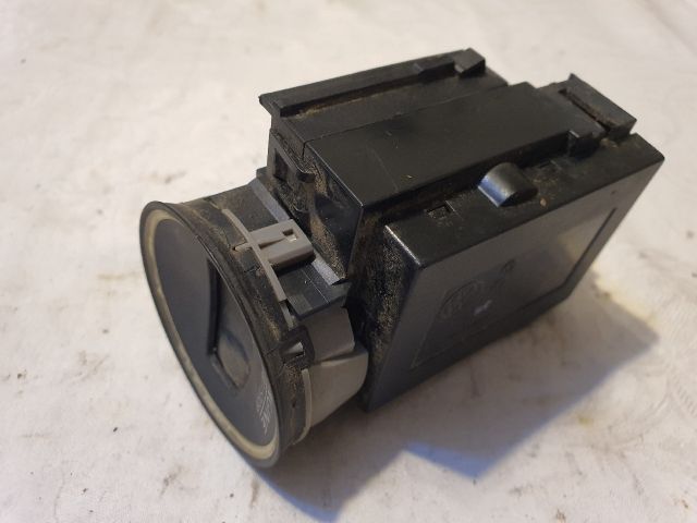 bontott VW PASSAT B6 Gyújtáskapcsoló Házzal