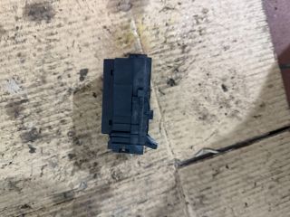 bontott VW PASSAT B6 Gyújtáskapcsoló