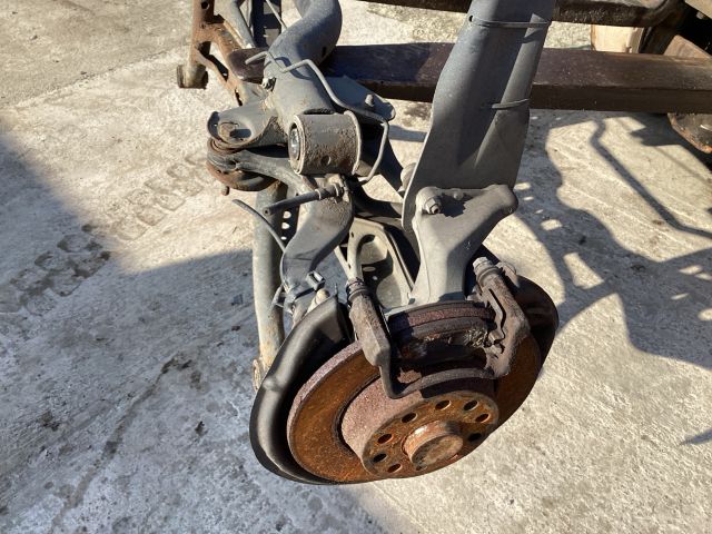 bontott VW PASSAT B6 Hátsó Híd (Tárcsafékes)