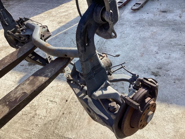 bontott VW PASSAT B6 Hátsó Híd (Tárcsafékes)