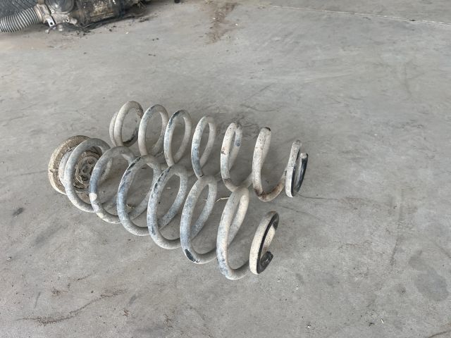 bontott VW PASSAT B6 Hátsó Rugó Pár