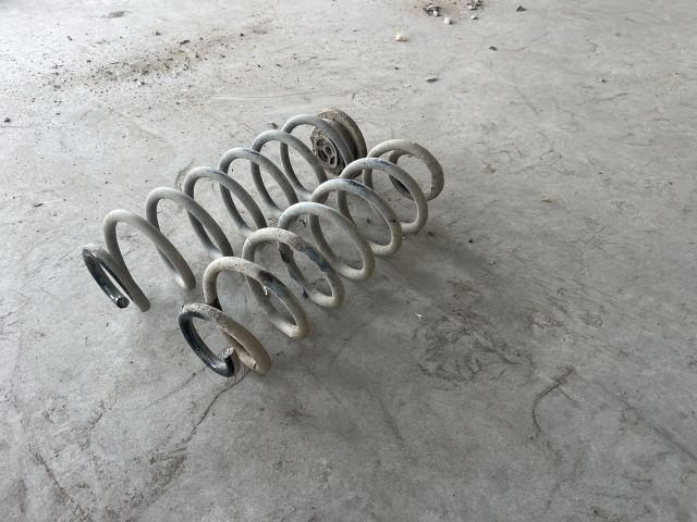 bontott VW PASSAT B6 Hátsó Rugó Pár