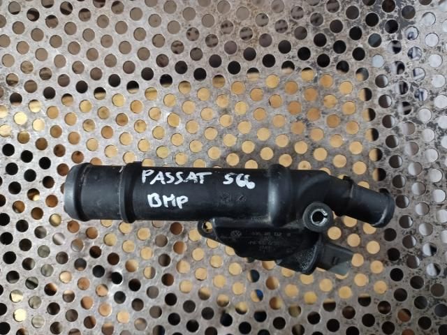 bontott VW PASSAT B6 Hengerfej Vízkivezető