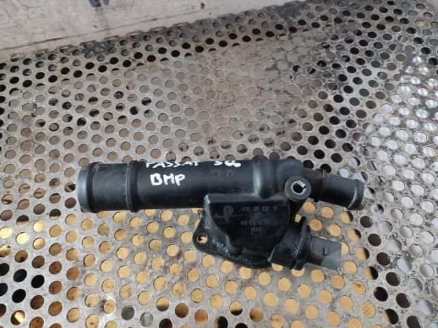 bontott VW PASSAT B6 Hengerfej Vízkivezető