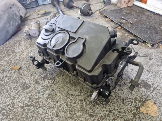 bontott VW PASSAT B6 Hengerfej