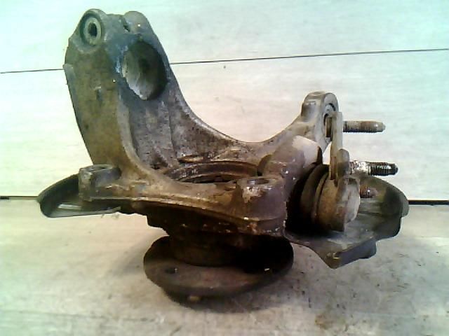 bontott VW PASSAT B6 Jobb első Csonkállvány Kerékaggyal