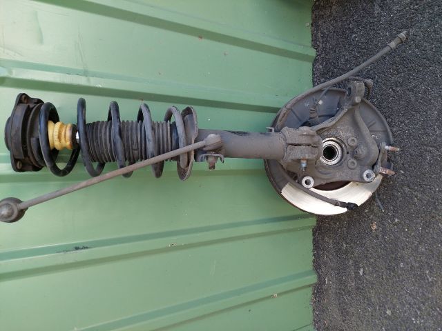 bontott VW PASSAT B6 Jobb első Csonkállvány Kerékaggyal