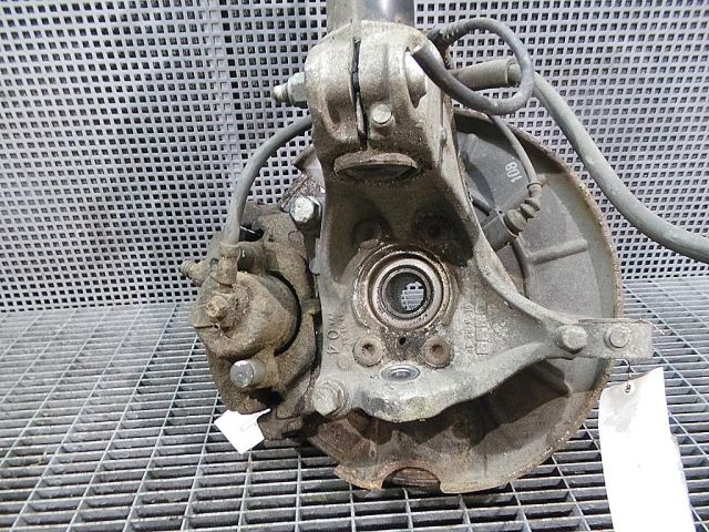 bontott VW PASSAT B6 Jobb első Csonkállvány