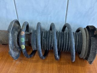 bontott VW PASSAT B6 Jobb első Gólyaláb (Lengécsillapító, Rugó)