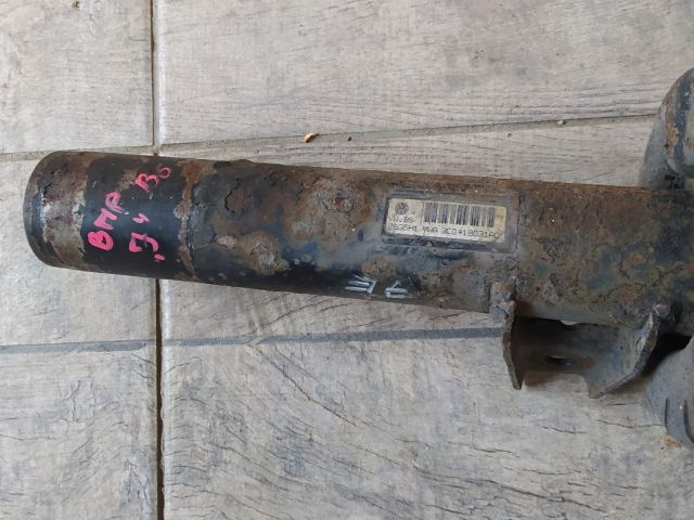 bontott VW PASSAT B6 Jobb első Gólyaláb (Lengécsillapító, Rugó)