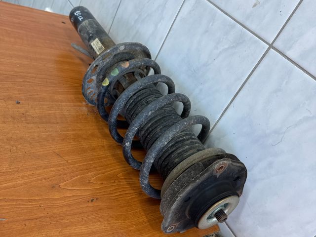 bontott VW PASSAT B6 Jobb első Gólyaláb (Lengécsillapító, Rugó)