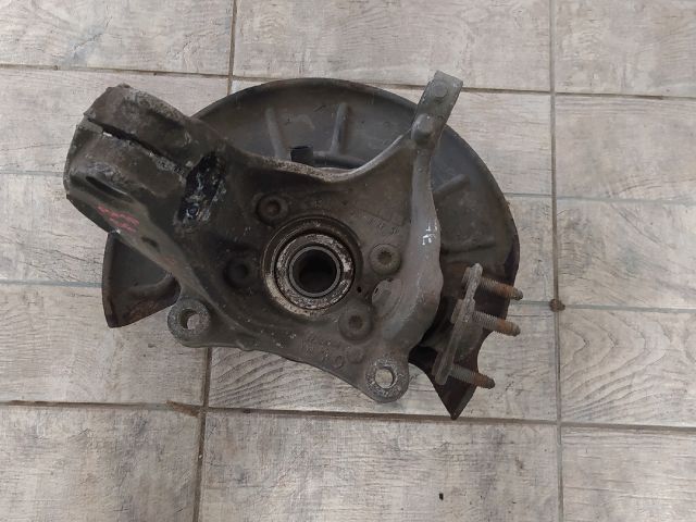 bontott VW PASSAT B6 Jobb első Kerékagy