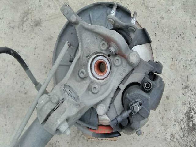 bontott VW PASSAT B6 Jobb első Kerékagy