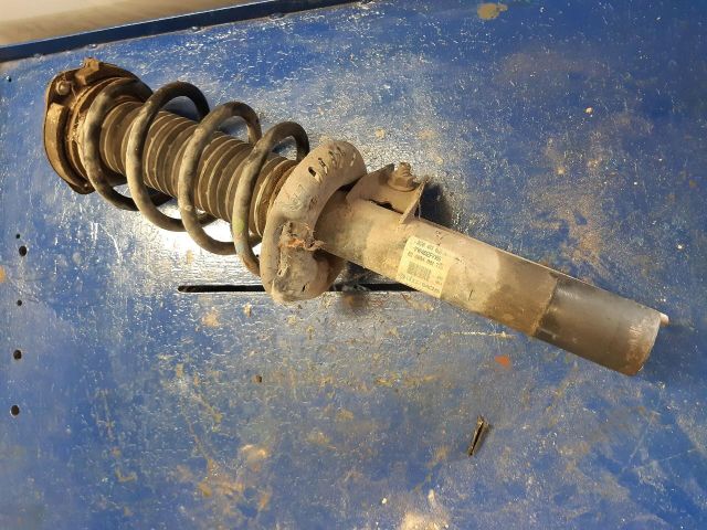 bontott VW PASSAT B6 Jobb első Lengéscsillapító