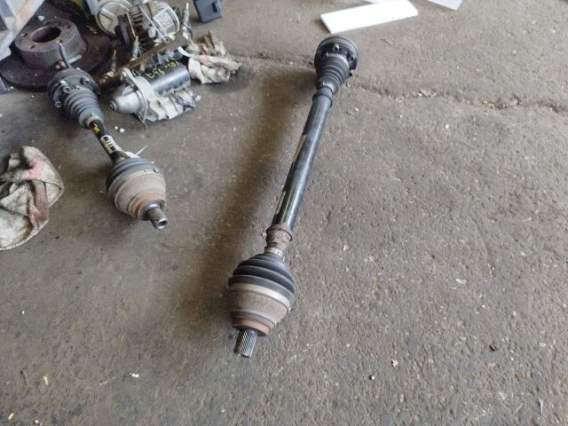 bontott VW PASSAT B6 Jobb Féltengely