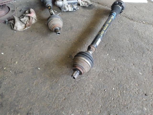 bontott VW PASSAT B6 Jobb Féltengely