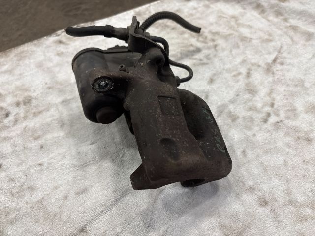 bontott VW PASSAT B6 Jobb hátsó Féknyereg Munkahengerrel