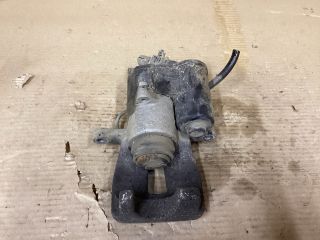 bontott VW PASSAT B6 Jobb hátsó Féknyereg Munkahengerrel