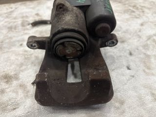 bontott VW PASSAT B6 Jobb hátsó Féknyereg Munkahengerrel