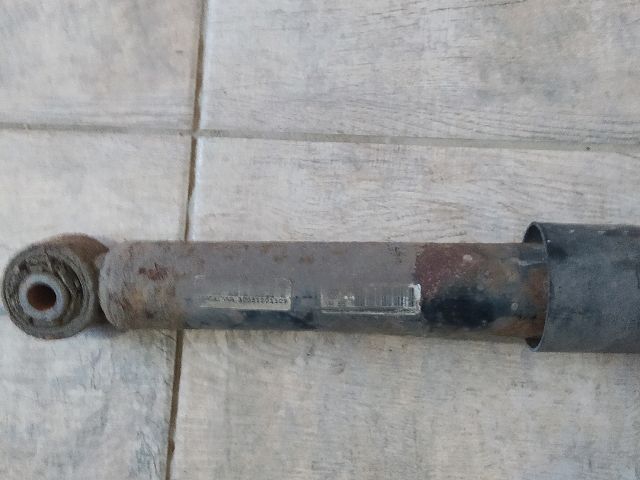 bontott VW PASSAT B6 Jobb hátsó Lengéscsillapító