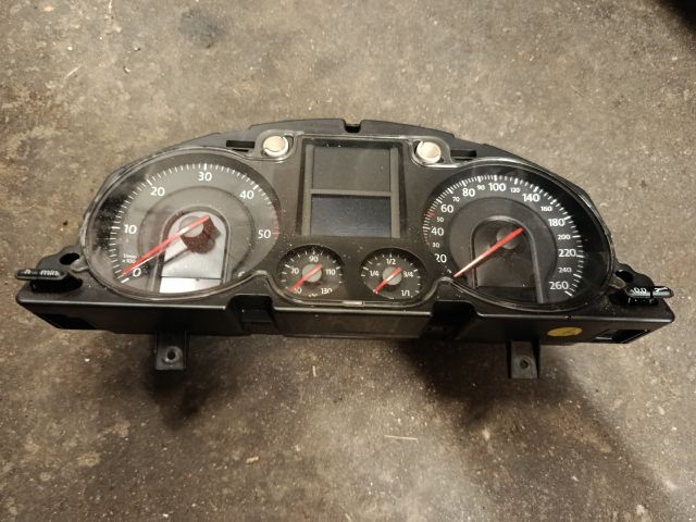 bontott VW PASSAT B6 Kilométeróra